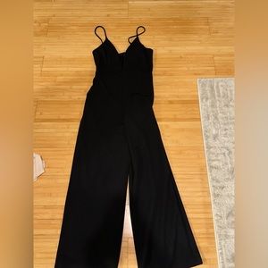 Lulu’s Deep V Plunge Black Jumpsuit Size Small